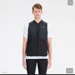 New Balance Men's Black Athletic Zip Vest